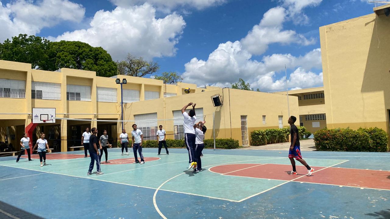 Técnico de informatica gana torneo de Voleyball